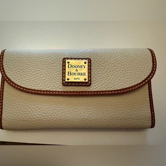 Dooney & Bourke Handbags - Dooney & Bourke Beige Leather Wallet